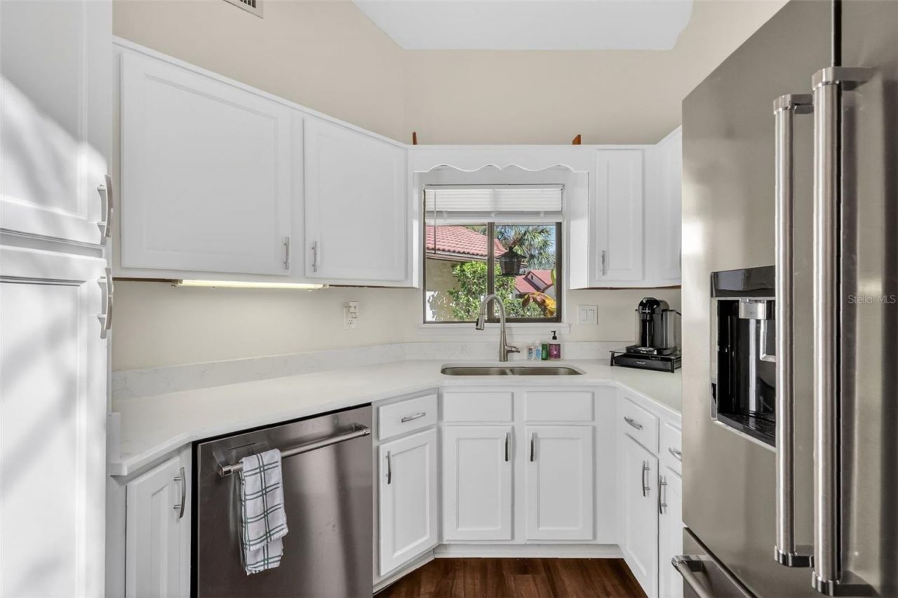 301 Clusterwood Drive, Yalaha, FL 34797 Photo