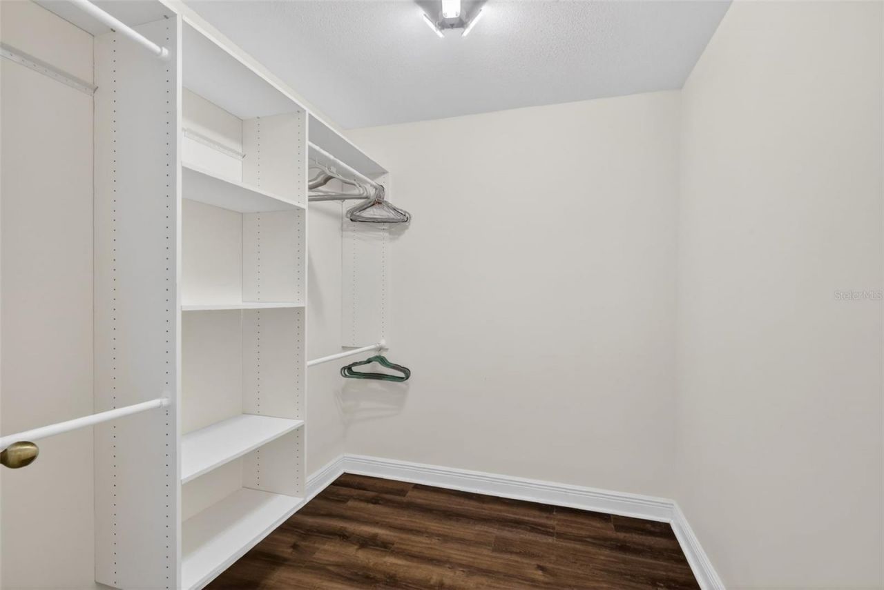 301 Clusterwood Drive, Yalaha, FL 34797 Photo