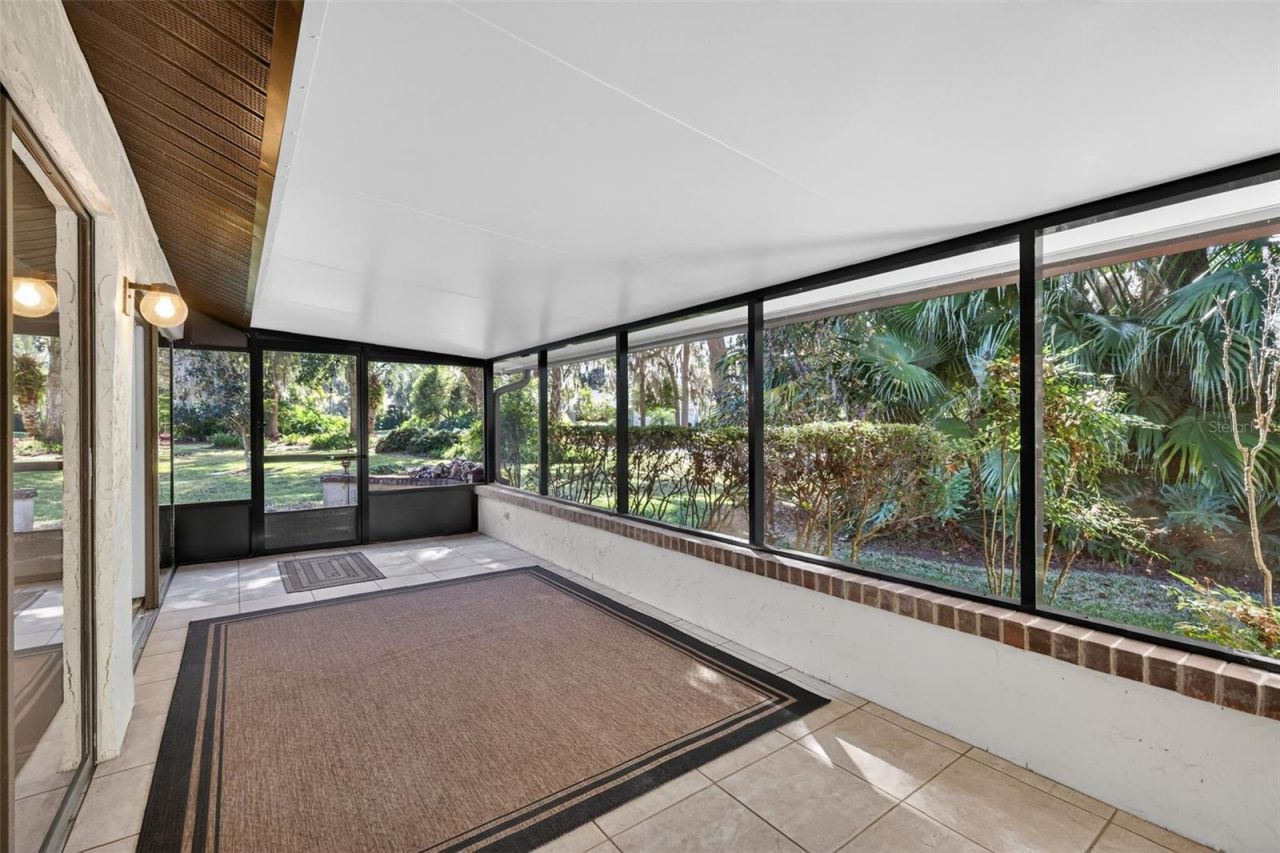 301 Clusterwood Drive, Yalaha, FL 34797 Photo