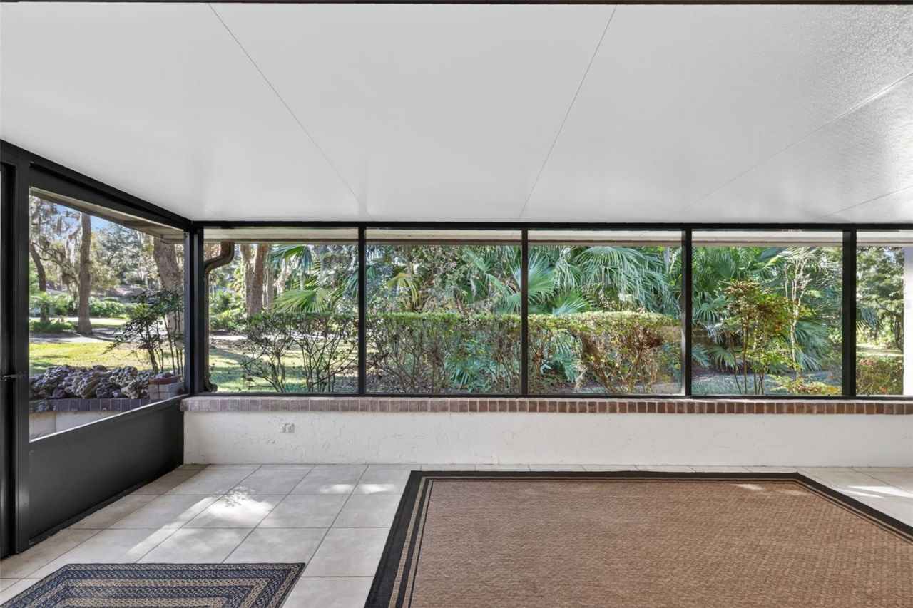 301 Clusterwood Drive, Yalaha, FL 34797 Photo