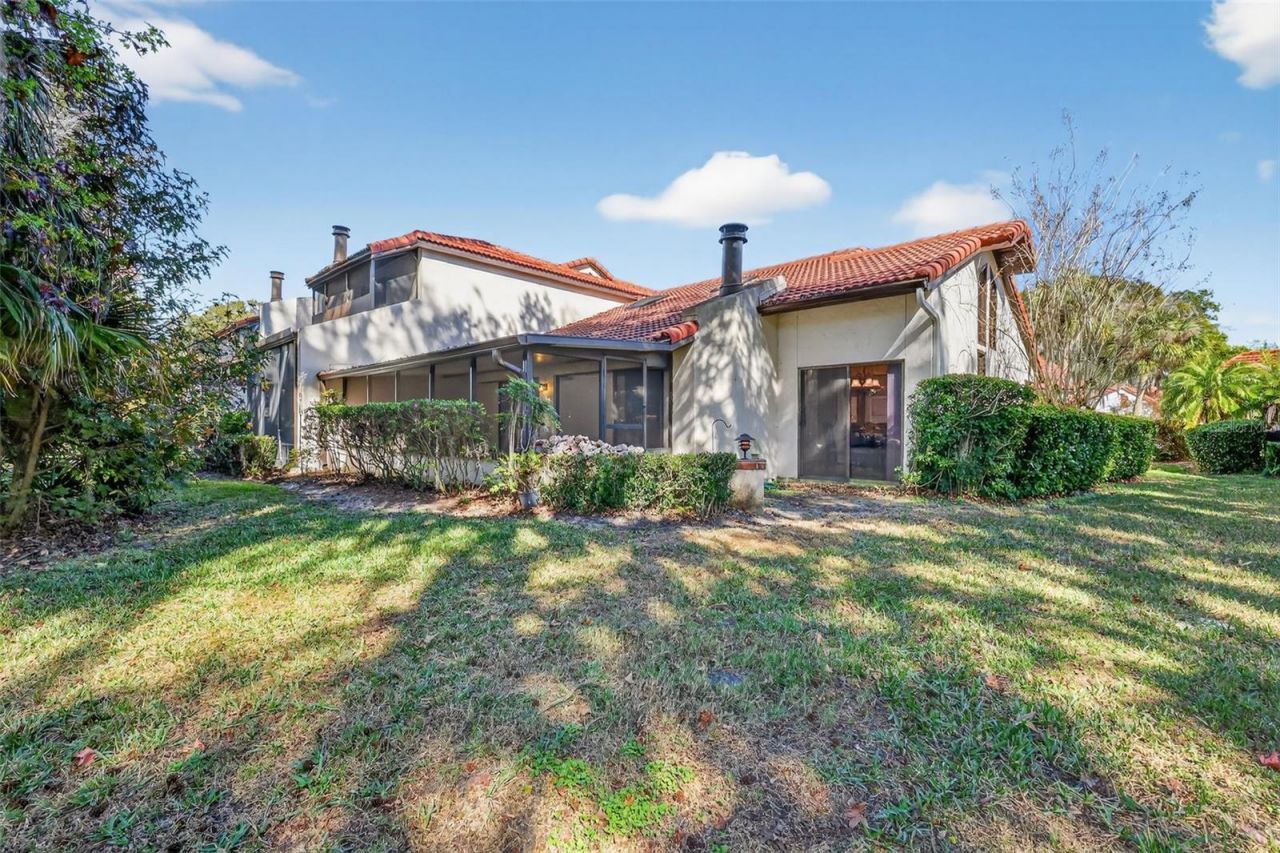 301 Clusterwood Drive, Yalaha, FL 34797 Photo