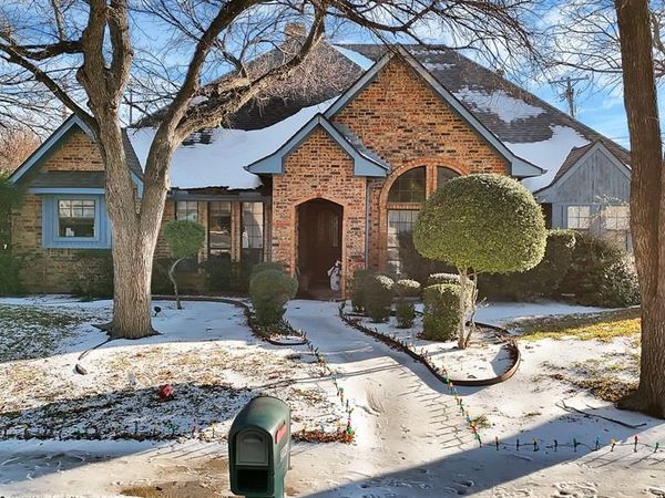 2144 Usa Drive, Plano, TX 75025