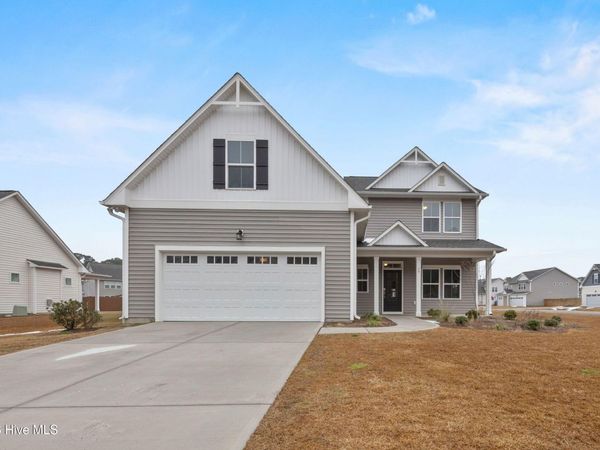 59 W Barlowe West Avenue, Hampstead, NC 28443