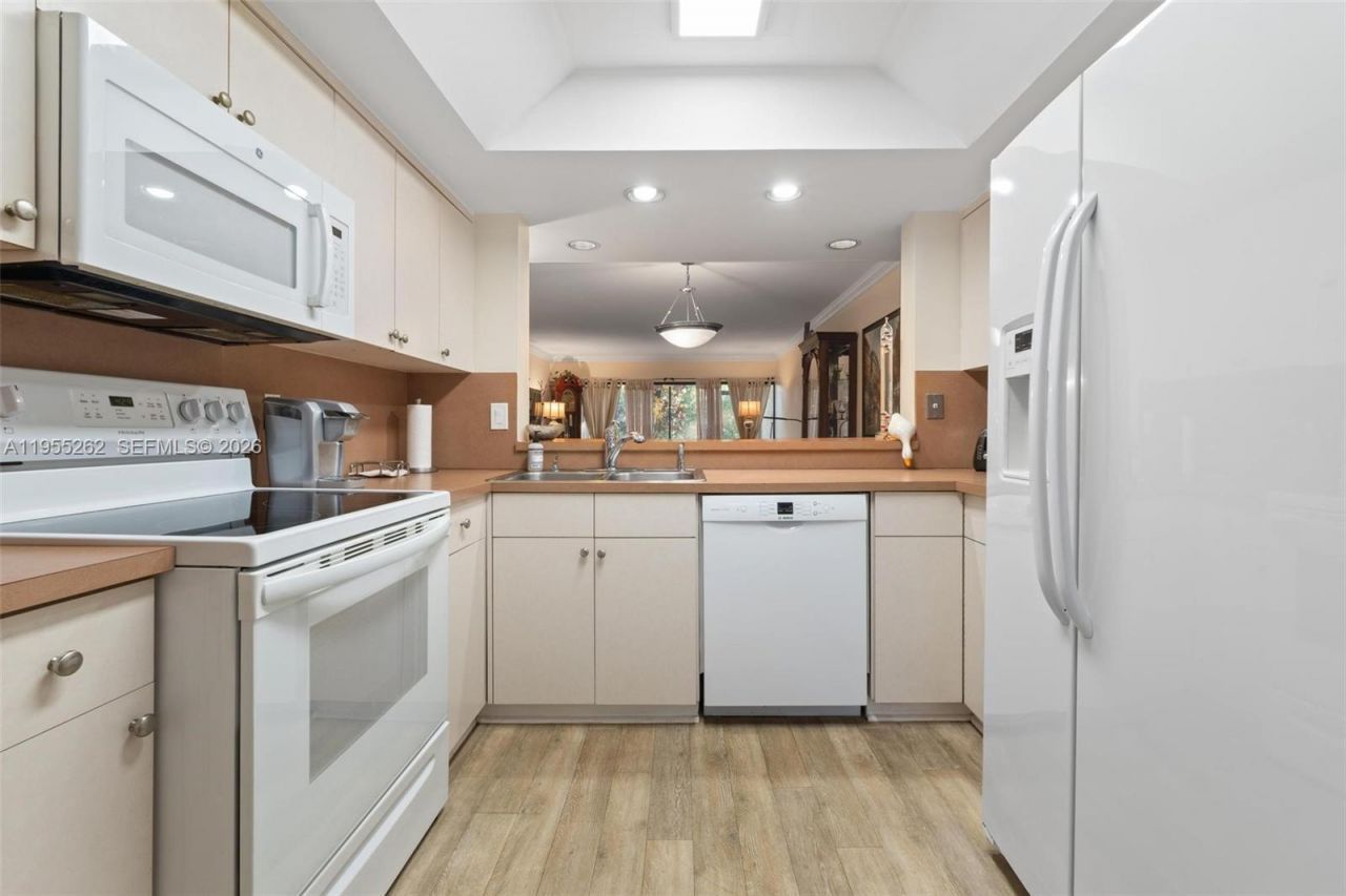 6662 Boca Del Mar Dr , Unit 112, Boca Raton, FL 33433 Photo