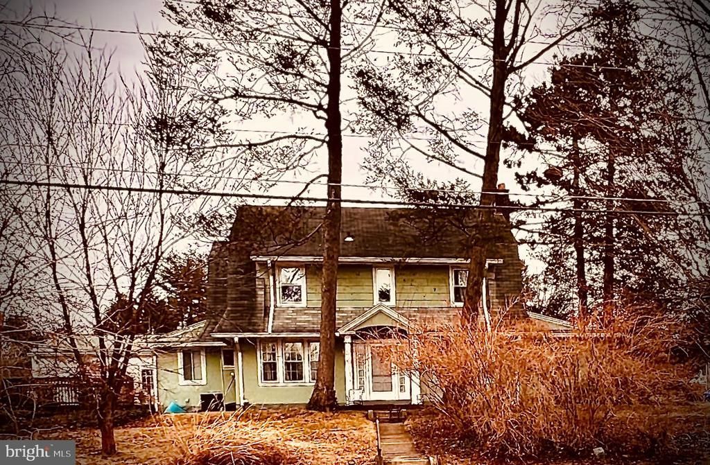 35 E Athens Avenue, Ardmore, PA 19003 Main Photo