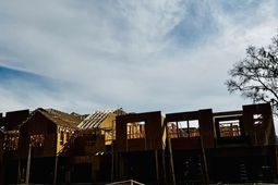 501 Raes Court photo 4