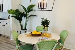 501 Raes Court photo 4