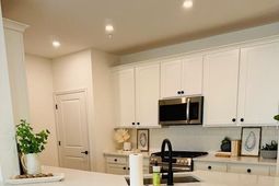 501 Raes Court photo 4