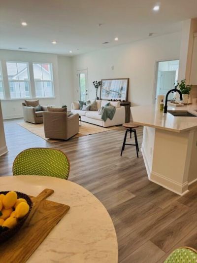 501 Raes Court Photo 6