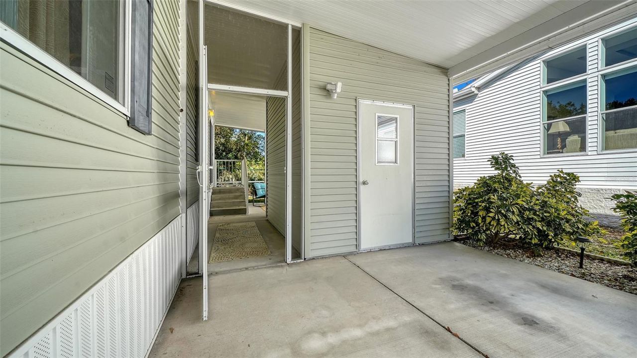 112 Oakwood Boulevard W, Sarasota, FL 34237 Photo