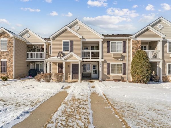 1613 Silverstone Drive, Unit 1613, Carpentersville, IL 60110