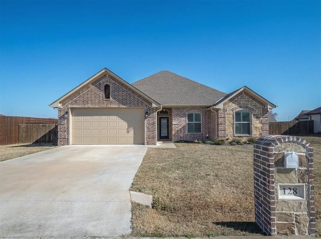 128 Ocean Lake Drive, Edgewood, TX 75117 Main Photo