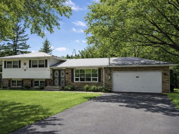 15344 Lakeside Road, Lakeside, MI 49116