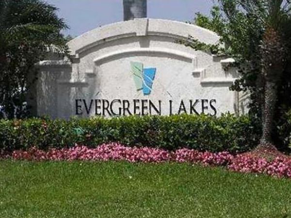 5045 Wiles Road, Unit 308, Coconut Creek, FL 33073