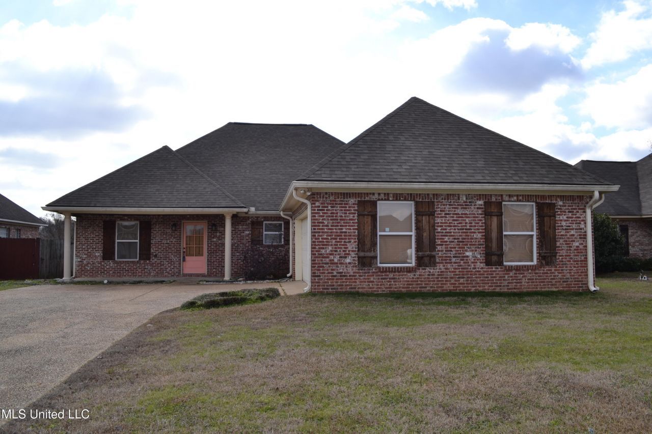 328 Red Cedar Drive, Brandon, MS 39047 Main Photo
