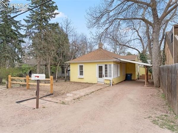 1633 Cheyenne Boulevard, Colorado Springs, CO 80906