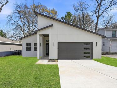 2228 Echo Lake Drive, Dallas, TX 75253