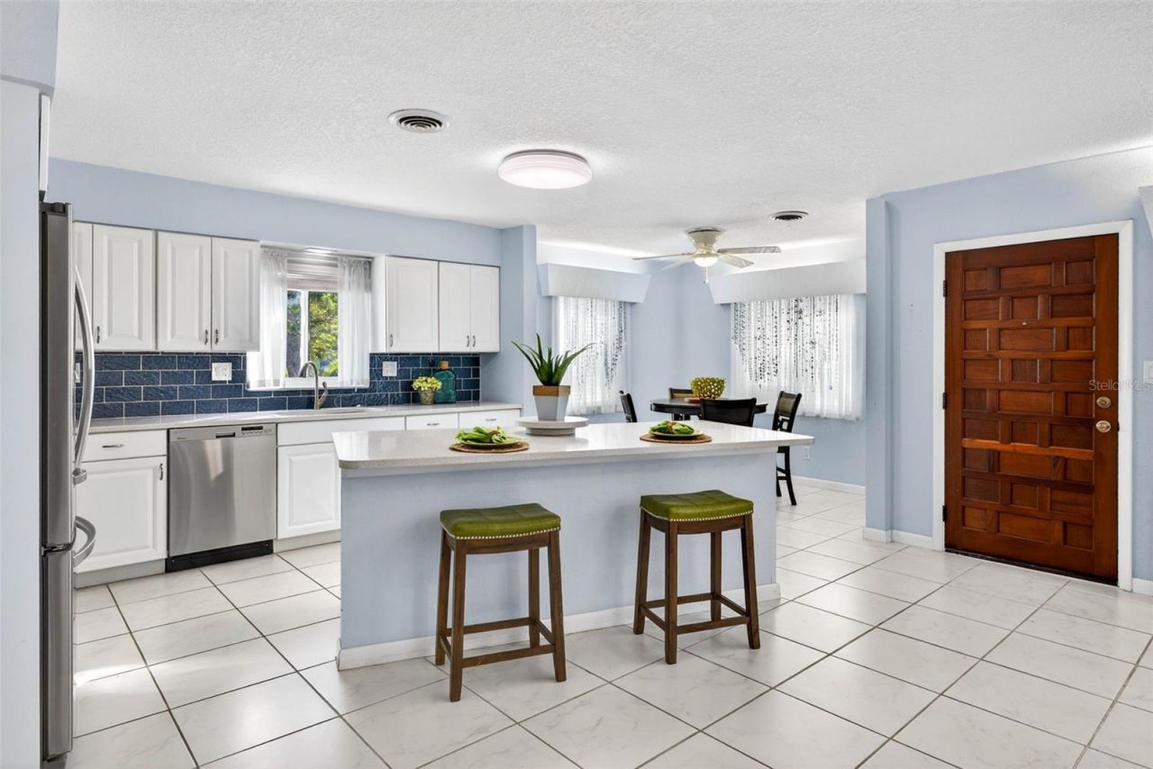 6701 Burlington Avenue N, Saint Petersburg, FL 33710 Photo