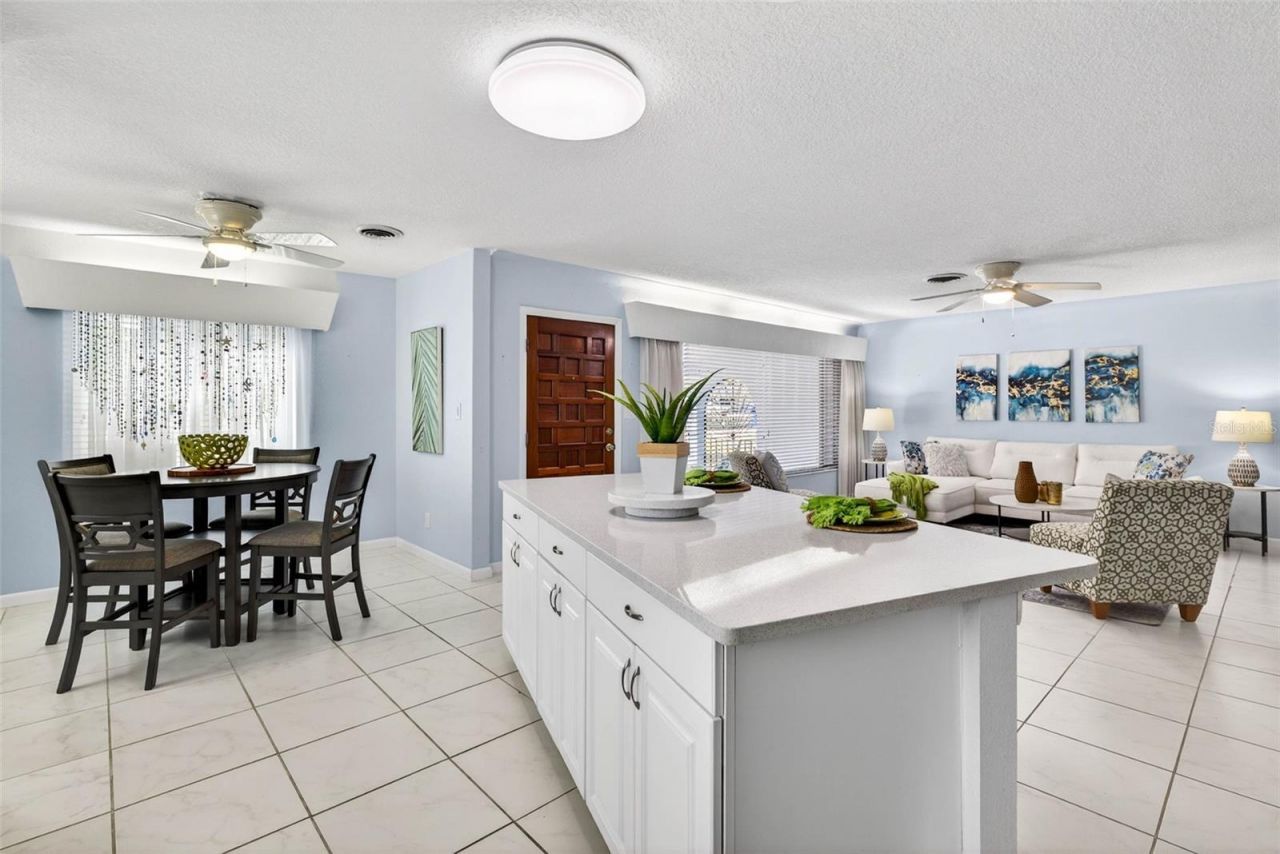 6701 Burlington Avenue N, Saint Petersburg, FL 33710 Photo