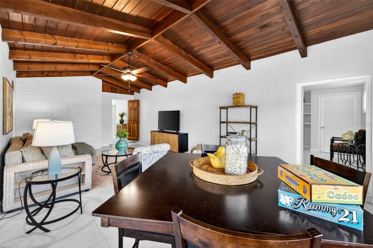 6701 Burlington Avenue N, Saint Petersburg, FL 33710 Photo