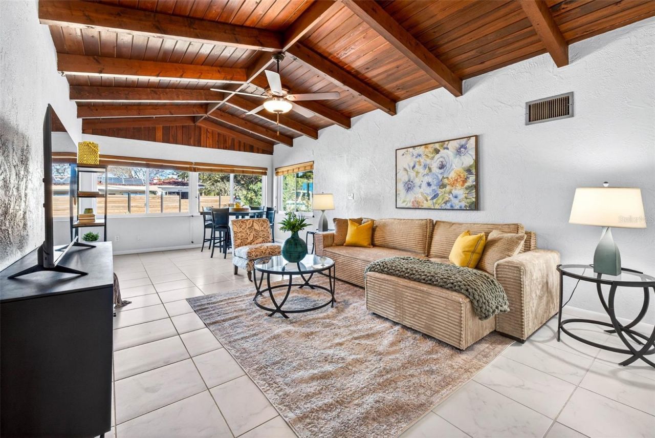 6701 Burlington Avenue N, Saint Petersburg, FL 33710 Photo