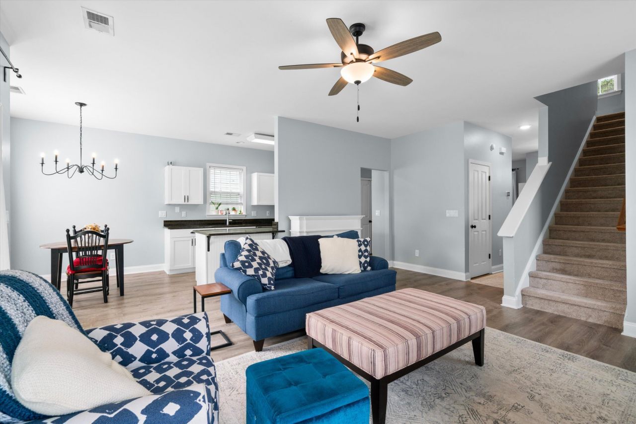 319 Pimpernel Street Photo 12