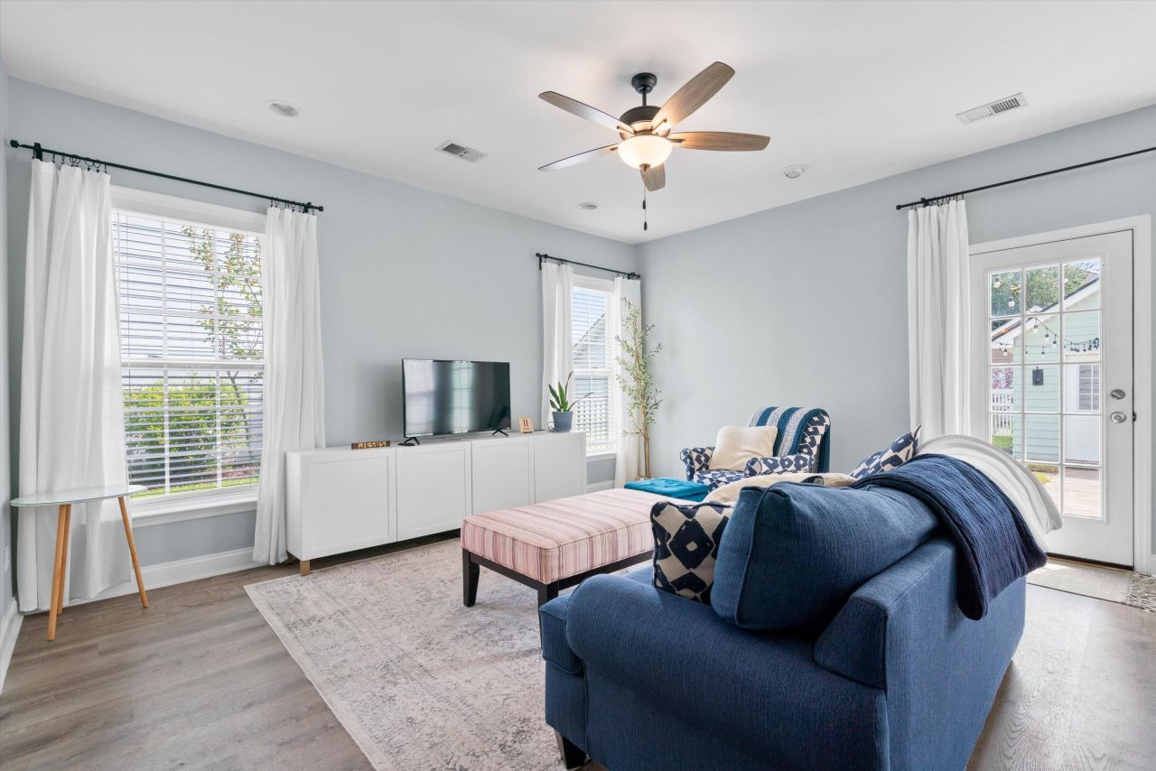 319 Pimpernel Street Photo 13