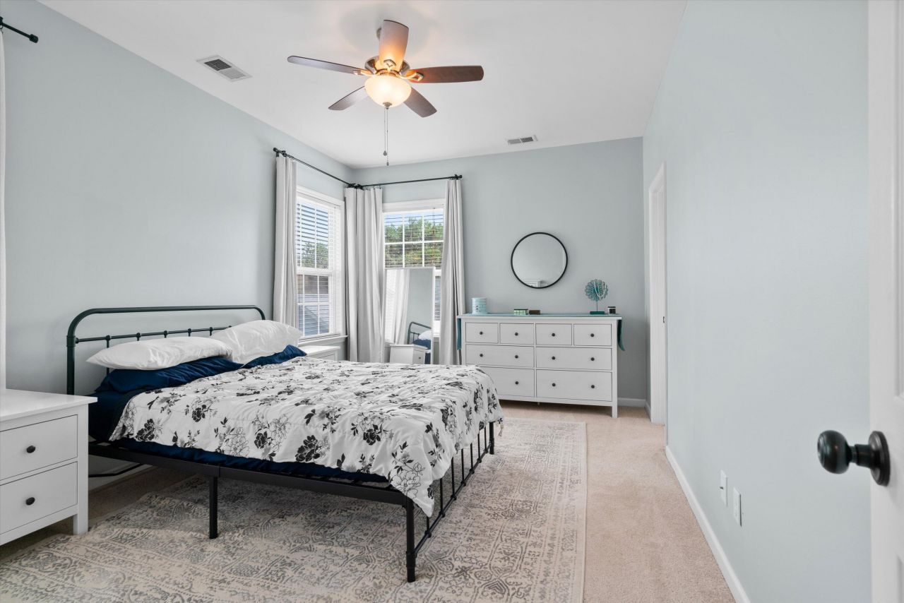 319 Pimpernel Street Photo 16