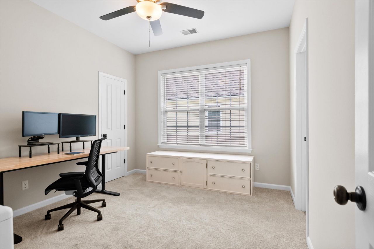 319 Pimpernel Street Photo 25