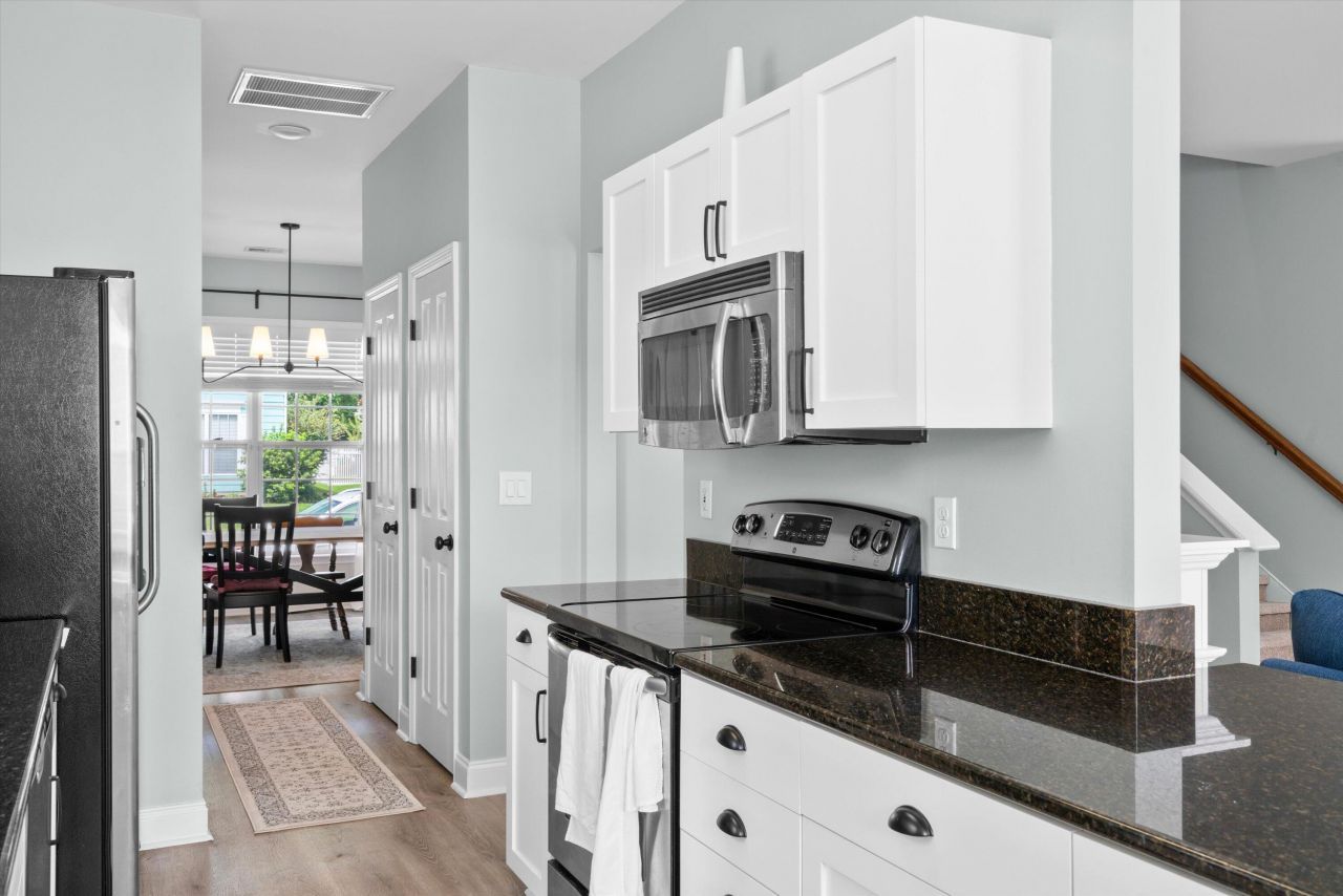 319 Pimpernel Street Photo 8