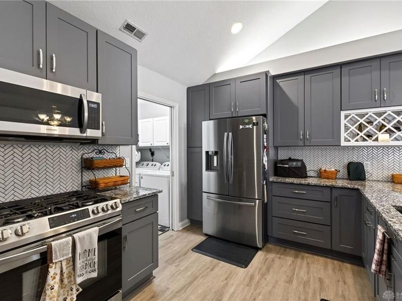 2072 Willow Run Circle, Mad River Township, OH 45323 Photo 13