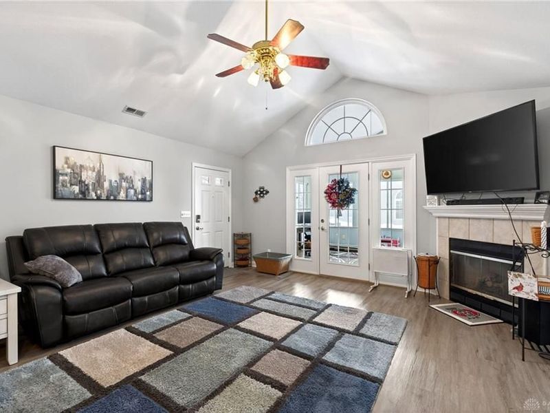 2072 Willow Run Circle, Mad River Township, OH 45323 Photo 5