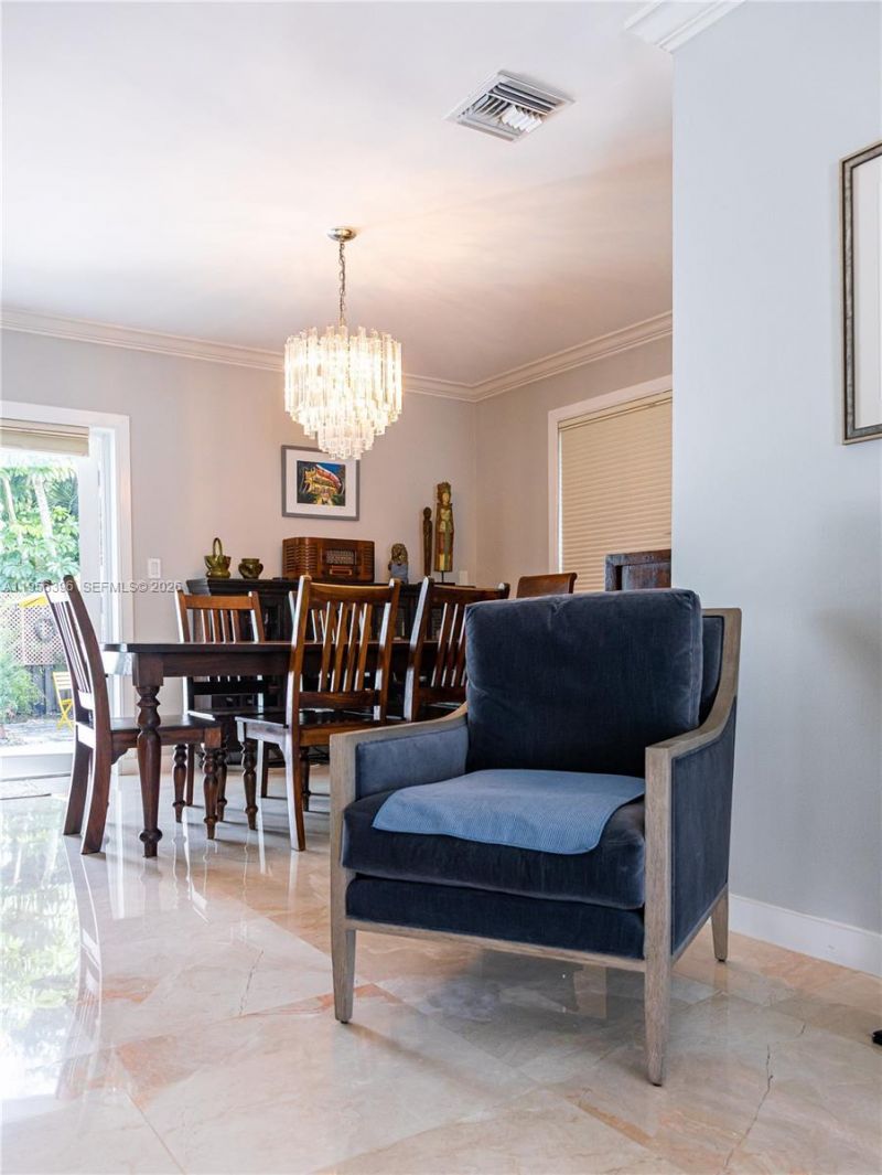 9117 Carlyle Ave, Surfside, FL 33154 Photo