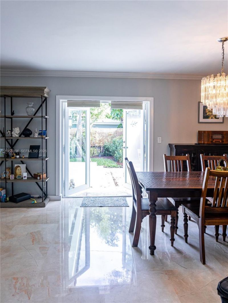 9117 Carlyle Ave, Surfside, FL 33154 Photo