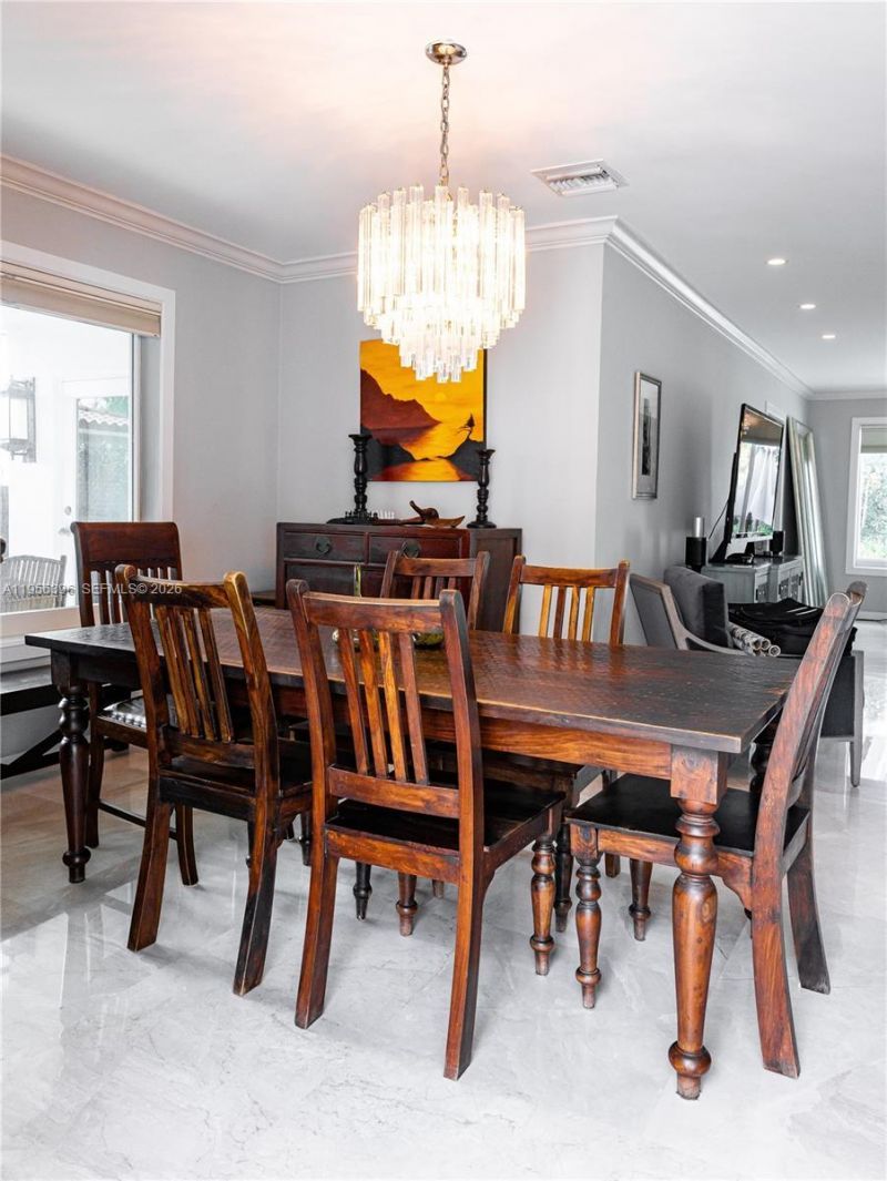 9117 Carlyle Ave, Surfside, FL 33154 Photo