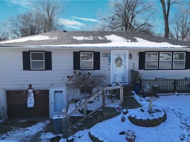 508 E Price Avenue, Savannah, MO 64485