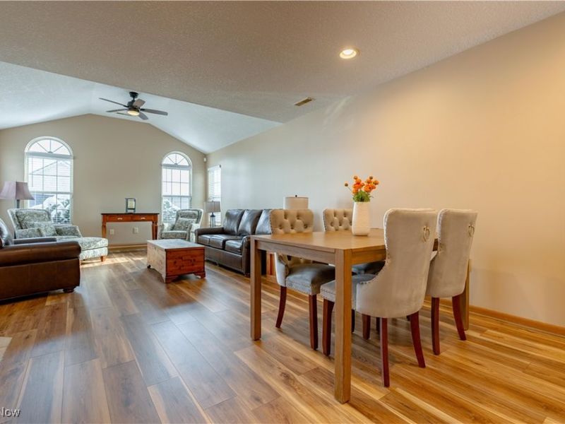 4200 NW Tannybrooke Lane NW, Unit B, Canton, OH 44718 Photo 10