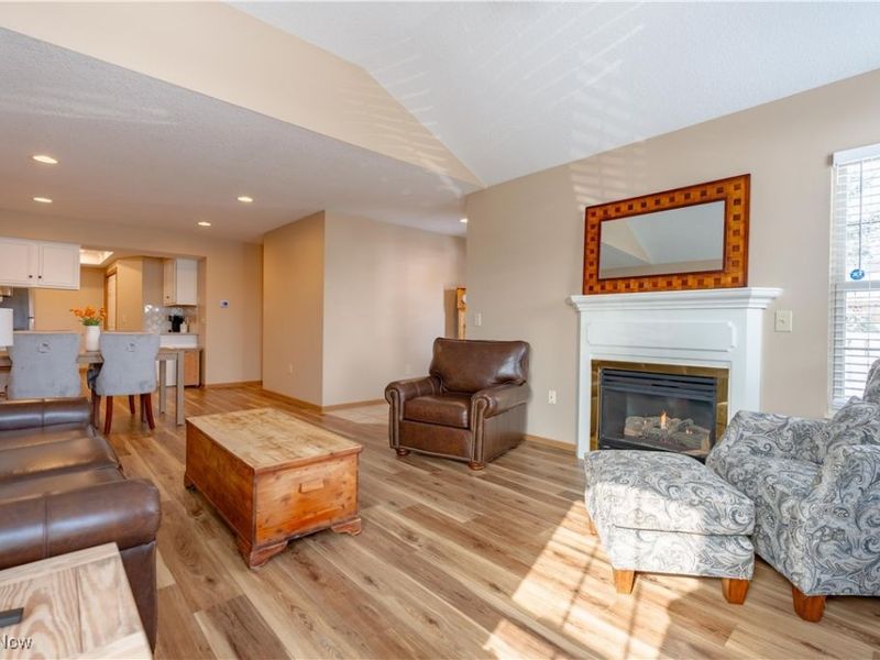 4200 NW Tannybrooke Lane NW, Unit B, Canton, OH 44718 Photo 6