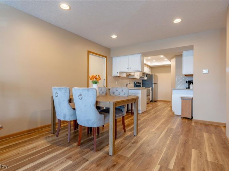 4200 NW Tannybrooke Lane NW, Unit B, Canton, OH 44718 Photo 8