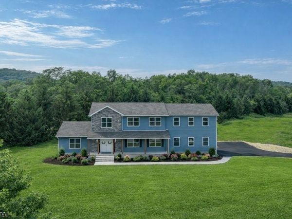 4 Sterling Dr, Wantage, NJ 07461