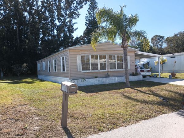 262 W Caribbean, Port Saint Lucie, FL 34952