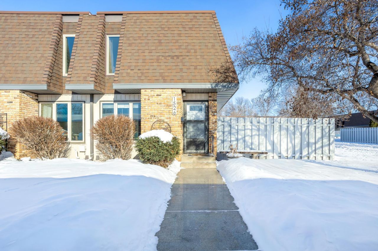 1526 16 1/2 Street S, Fargo, ND 58103 Main Photo