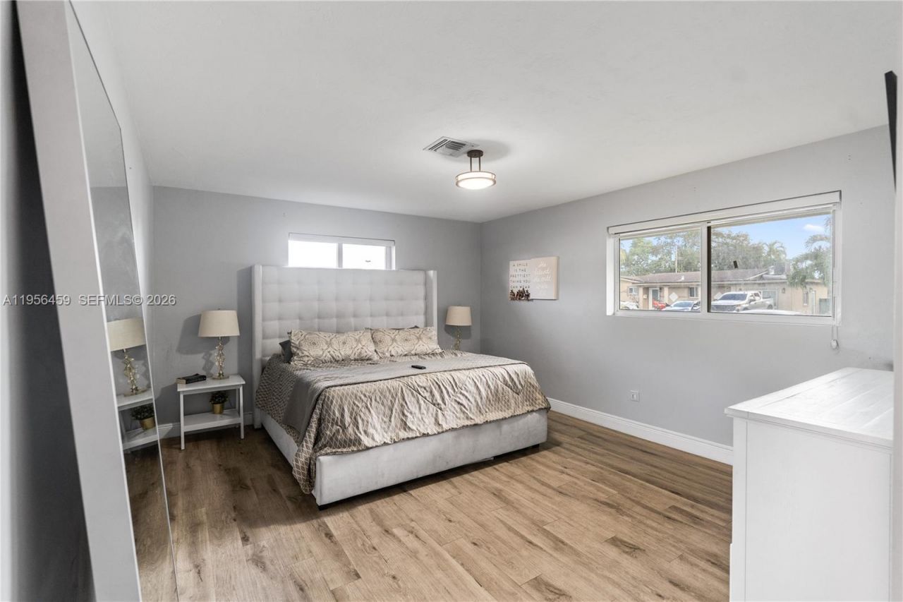 6791 SW 10th Ct, Pembroke Pines, FL 33023 Photo