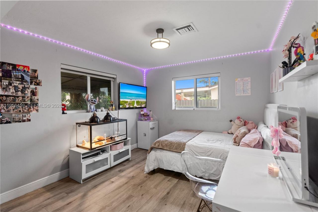 6791 SW 10th Ct, Pembroke Pines, FL 33023 Photo