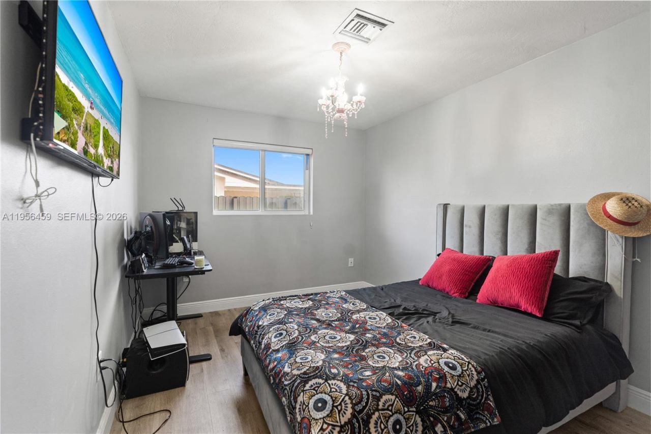 6791 SW 10th Ct, Pembroke Pines, FL 33023 Photo