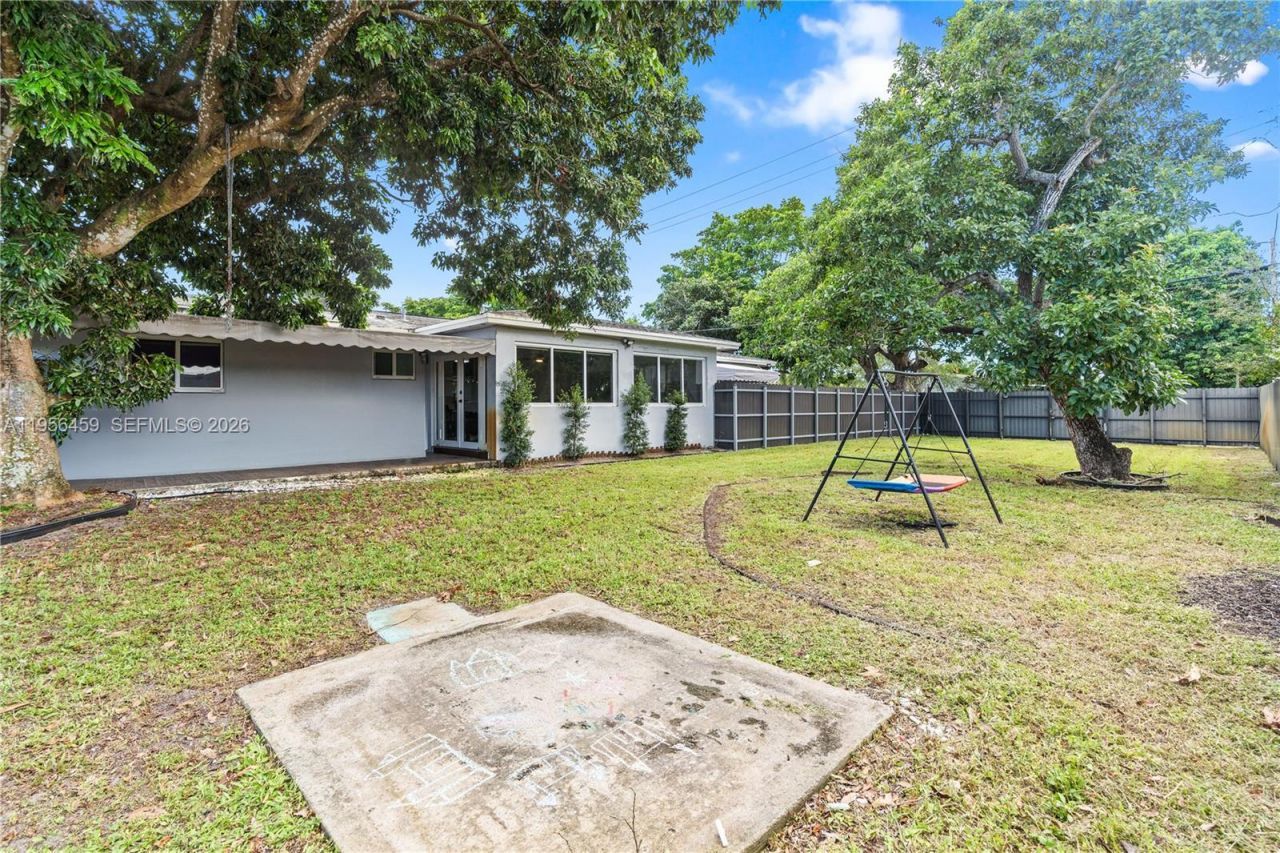 6791 SW 10th Ct, Pembroke Pines, FL 33023 Photo