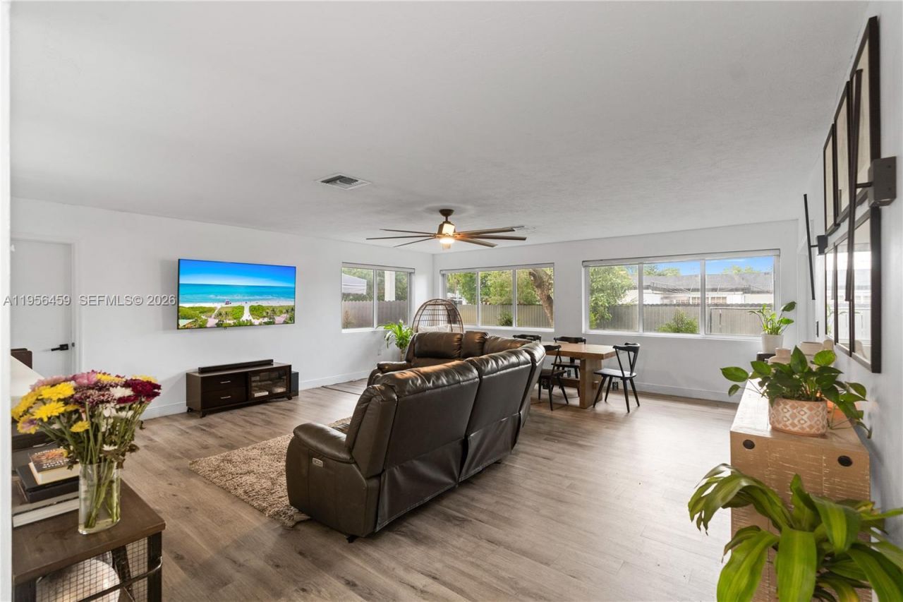 6791 SW 10th Ct, Pembroke Pines, FL 33023 Photo