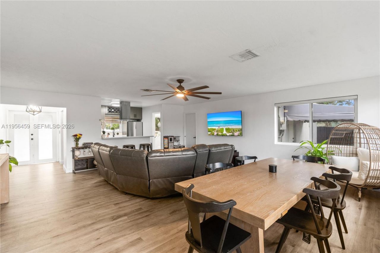 6791 SW 10th Ct, Pembroke Pines, FL 33023 Photo