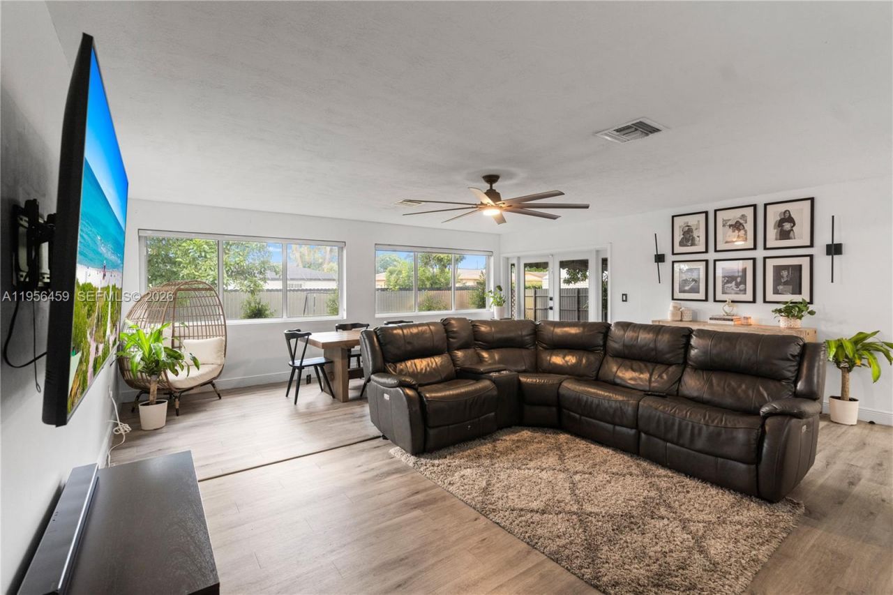 6791 SW 10th Ct, Pembroke Pines, FL 33023 Photo