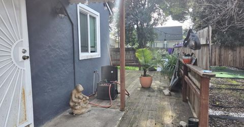 5765 Nina Way, Sacramento, CA 95824 Photo